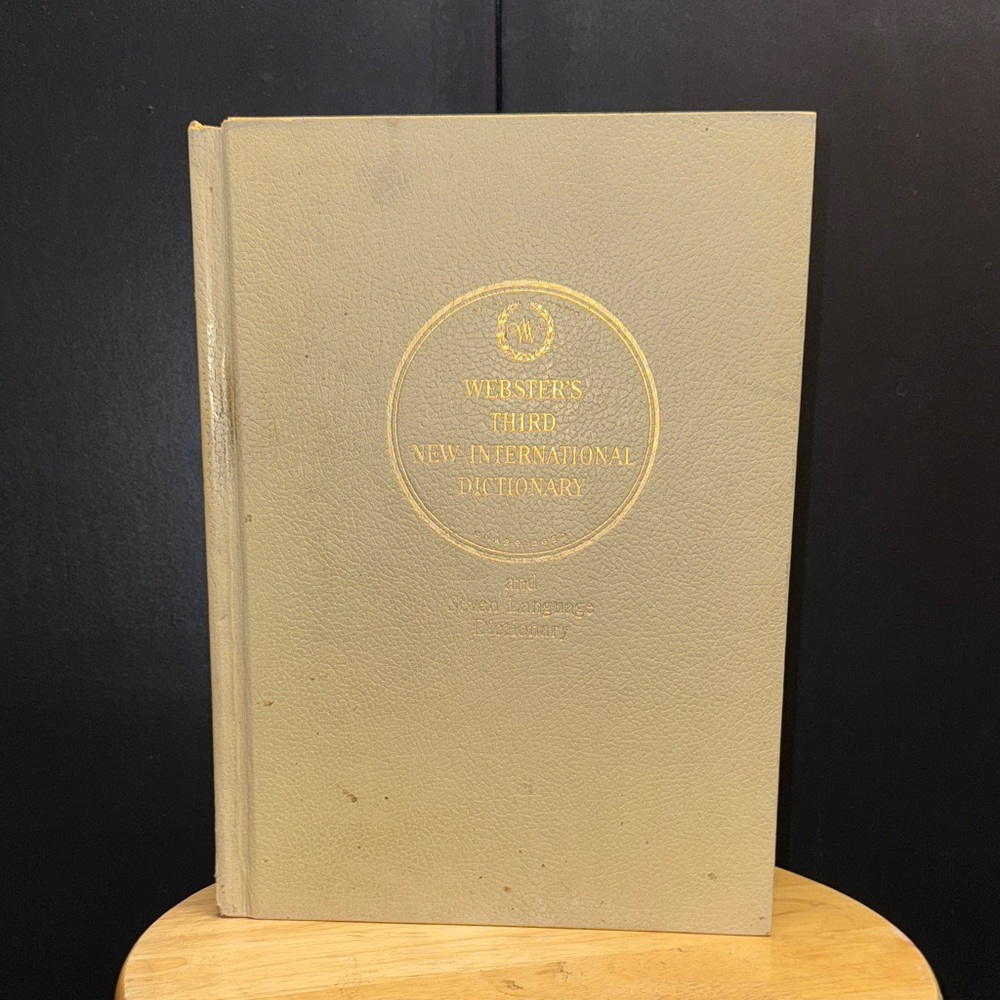 Websters third new international and seven languages dictionary volume 11 H-R